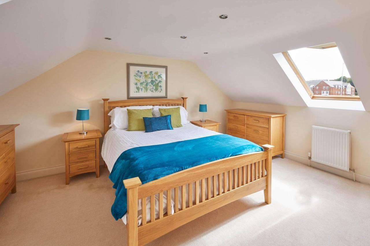 Host & Stay - The Railway Retreat Whitby Ngoại thất bức ảnh